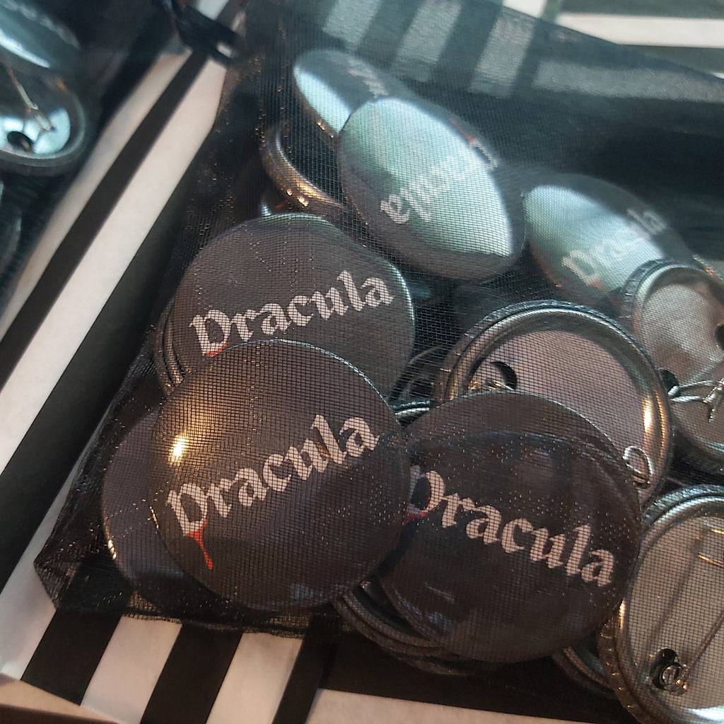 Dracula Vampire Badge, Goth Emo Pin (25/32mm)